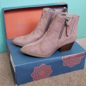 Carlos Boots Valiant Dusty Mauve Bootie